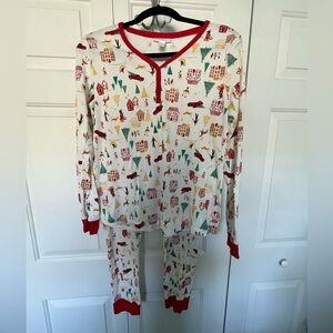 LC Lauren Conrad Women’s Holiday Village Jogger Pajama Set with Red Accents Sz L